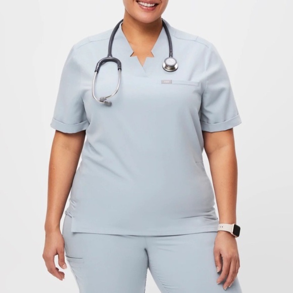 FIGS Siaya Scrub Top